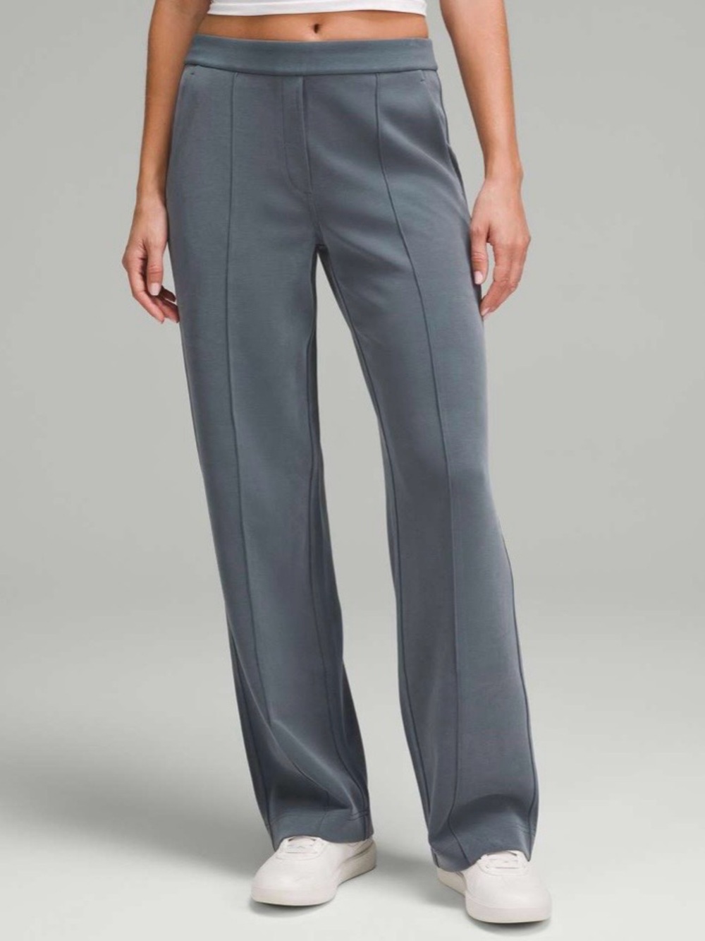 Lululemon Softstreme Pintuck Mid-
Rise Pant Grey Size Small